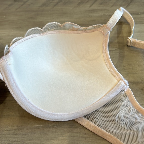Victoria’s Secret Star Bra 34B - Picture 8 of 8
